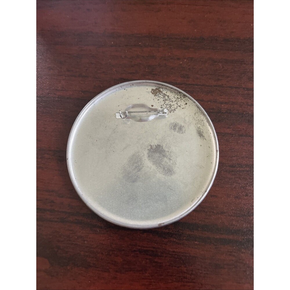 Disney‎ VoluntEARS Button Pin - Picture 3 of 3